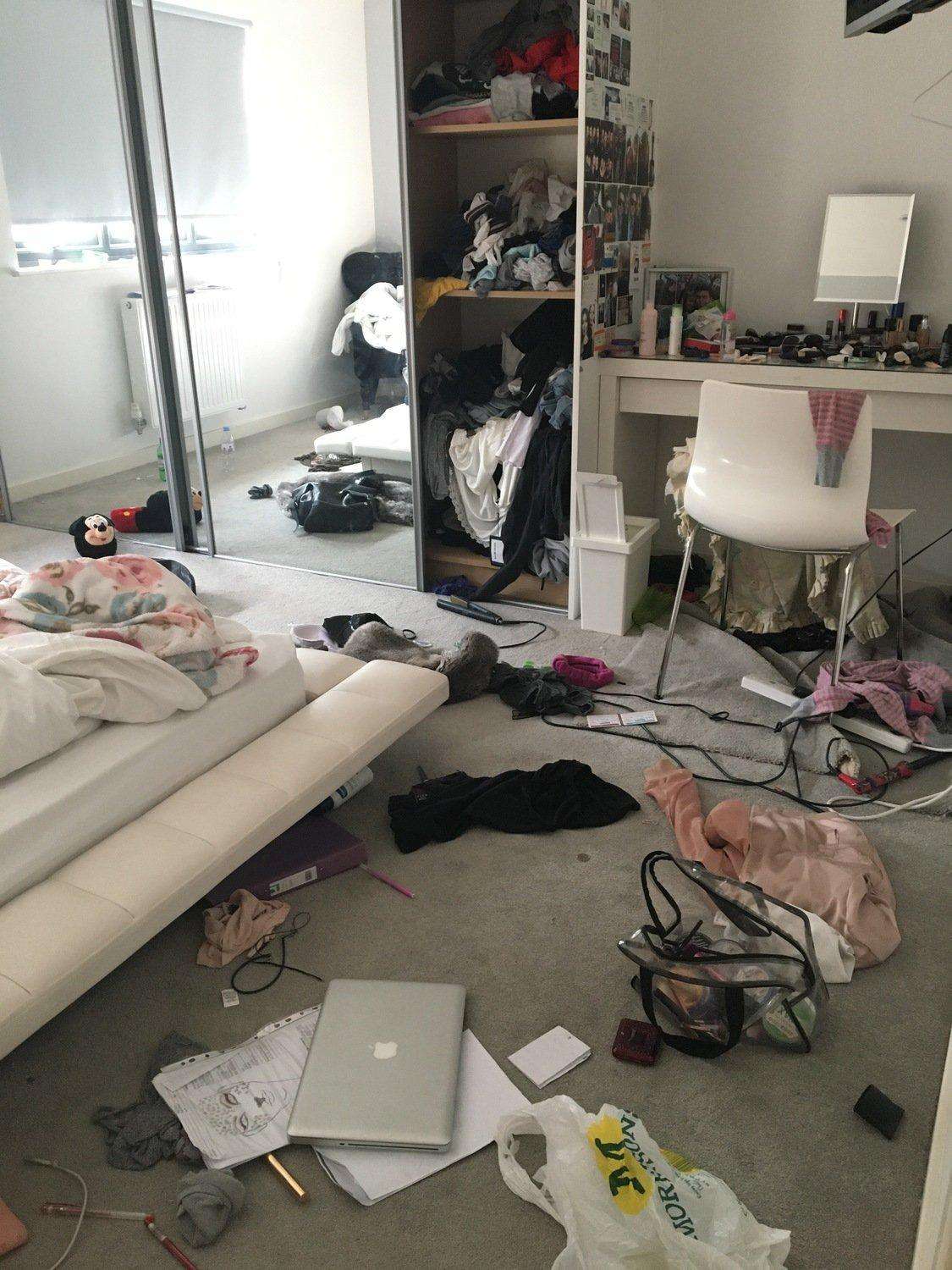 小卧室如何不拥挤,卧室小放不下柜子如何布置