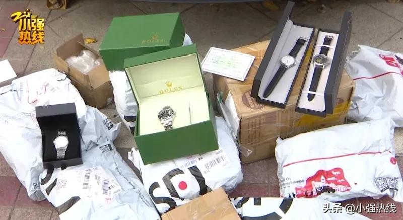 男子意外收到50块名表,男子意外收到50多个手表