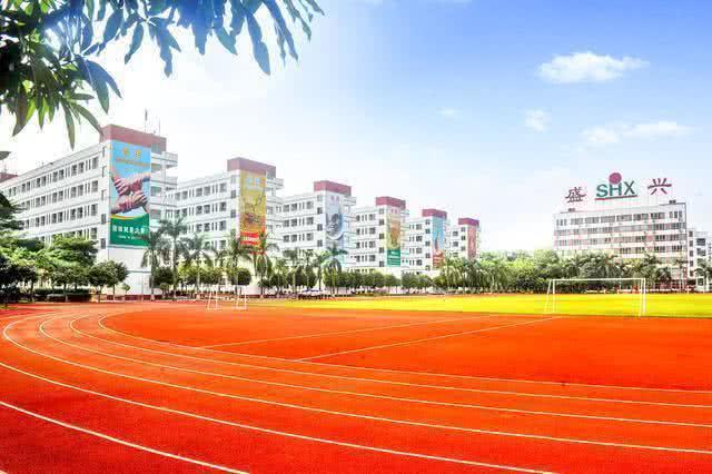 这个学校怎么样,这个学校的学生怎么样英语