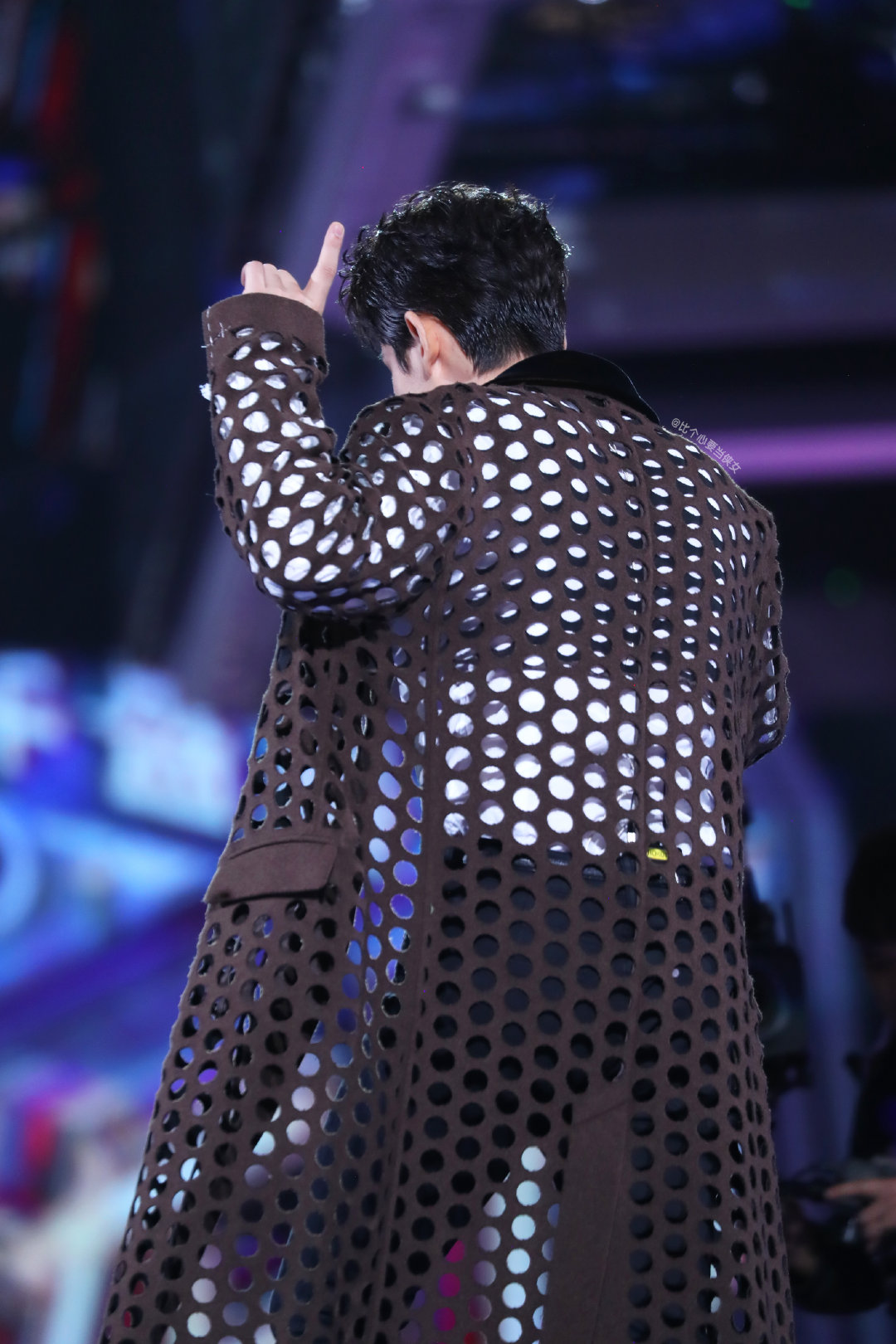 做梦梦到朱一龙,梦到与朱一龙相爱