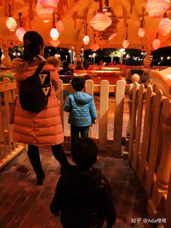 独自带2岁的娃怒刷了10次上海迪士尼，不听我听谁？