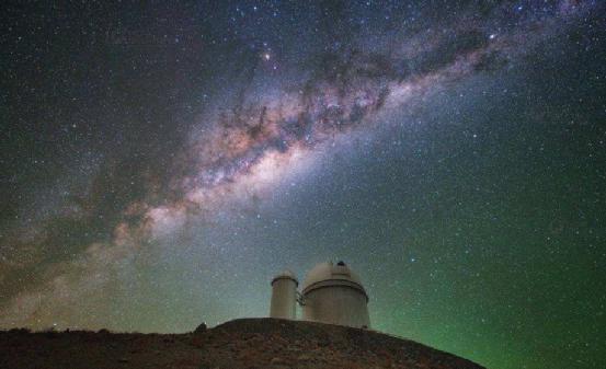 选择天文望远镜,工欲善其事必先利其器出自于哪里