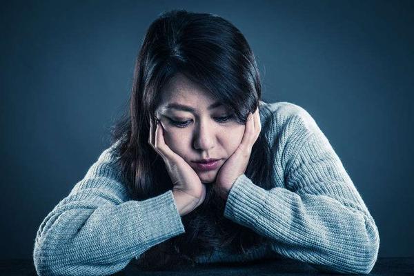 尿意急尿不尽尿多什么情况,尿意急尿不出小腹疼