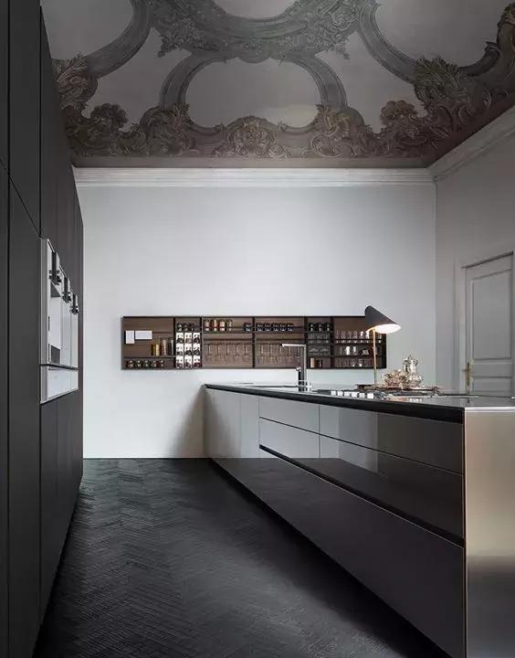 实木门免漆的好还是烤漆的好,定制家具是烤漆好还是免漆好