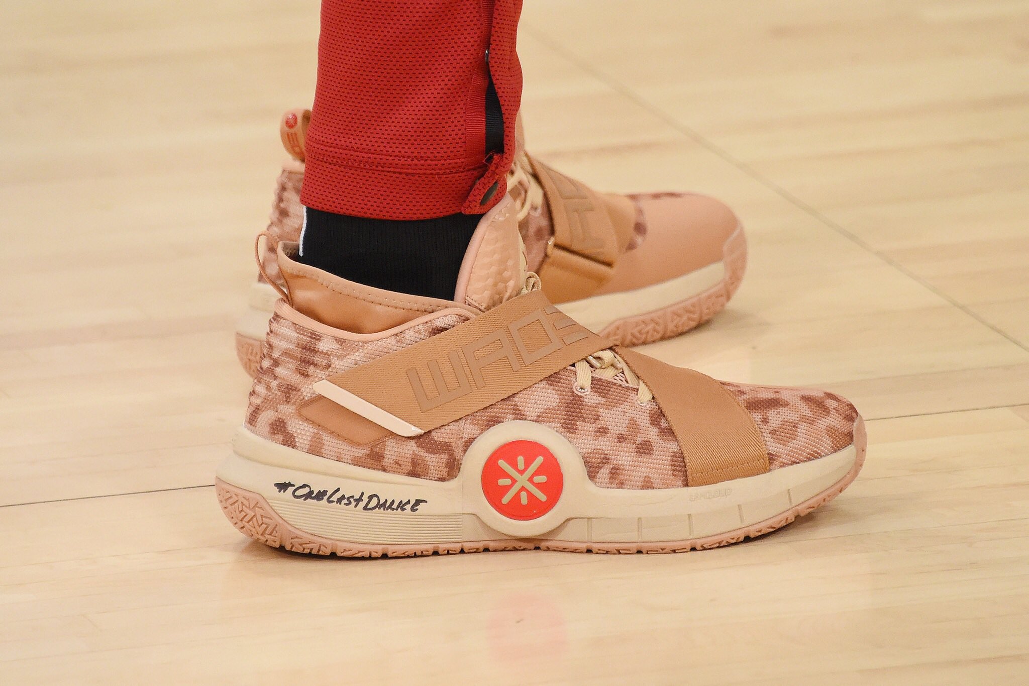 nba今日球鞋,nba本周球鞋预览科比