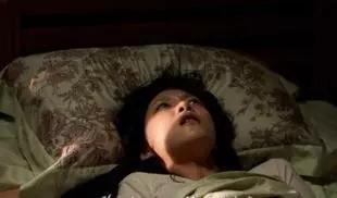 一天接客8次？中国女孩被骗去国外留学，却被卖到按摩馆成*奴性**