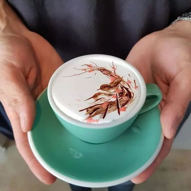 啊啊啊！喝咖啡时，我竟不小心“喝”了一幅名画？！