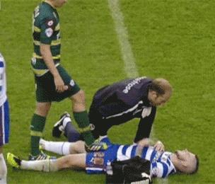 足球场上的爆笑瞬间,足球场上爆笑视频