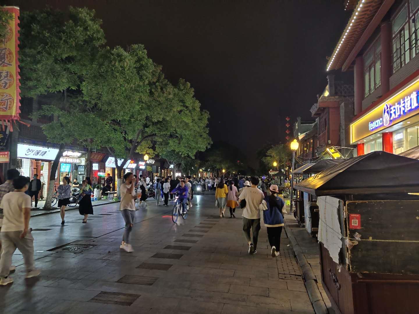 开封夜市旅游攻略,开封旅游必须打卡的夜市