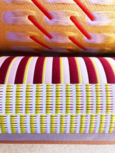 设计师用“纸”做了互动体验式墙纸！网友：不错哦，两天就坏了吧