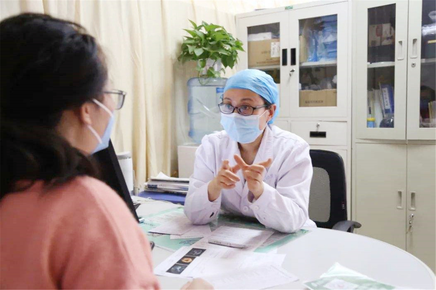 流产坐小月子可以洗脸刷牙吗,流产后坐小月子可以喝牛奶吗