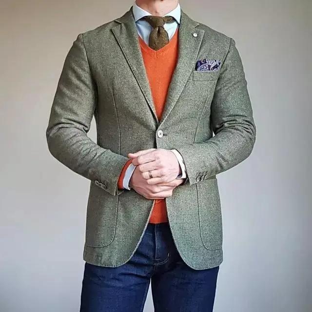 男人穿西装怎么才能有气质,男人穿西装怎么走有气场