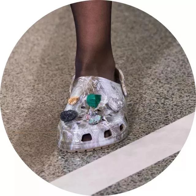 抢不到球鞋试试自己定制一双球鞋,owxnike联名新配色首曝