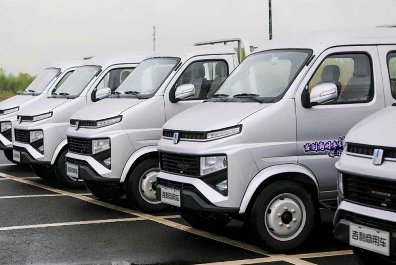 最新款国六自动挡厢式小卡车,经济型小卡车推荐