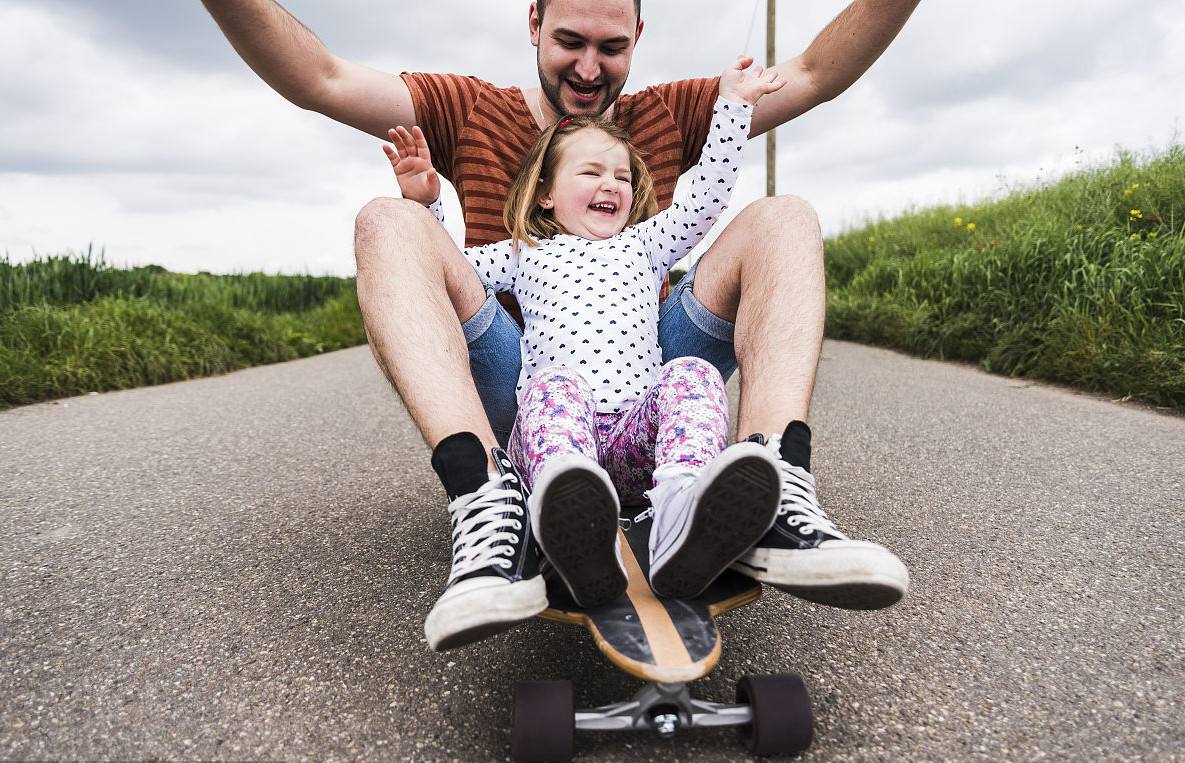 女儿来大姨妈高情商暖心话,当女儿来大姨妈的时候怎么办
