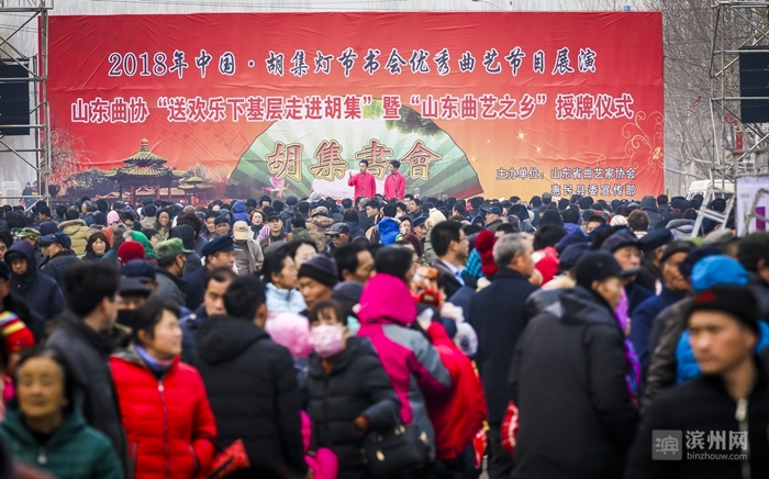 2018时光已走滨州日报90后小美摄影记者定格了您的最美