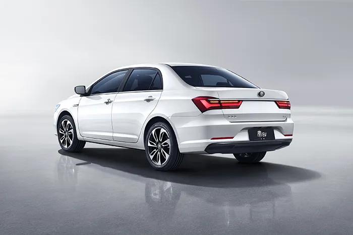 比亚迪秦ev出行版2022新款,比亚迪秦ev2020出行版有语音功能