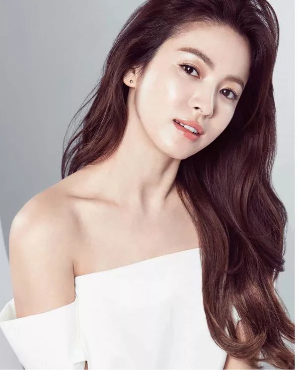 黄黑皮适合的蓝色系发色推荐,显白发色2020流行色黑黄皮冷色系