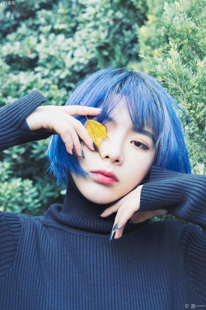 森系小清新女生写真,森系树林很酷写真