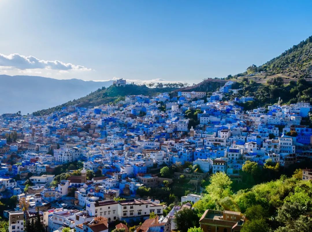 月薪三千最值得去的三个国家,月薪3000亚洲最便宜的8个国家