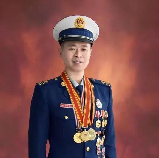西安消防支队英模,消防英模先进人物