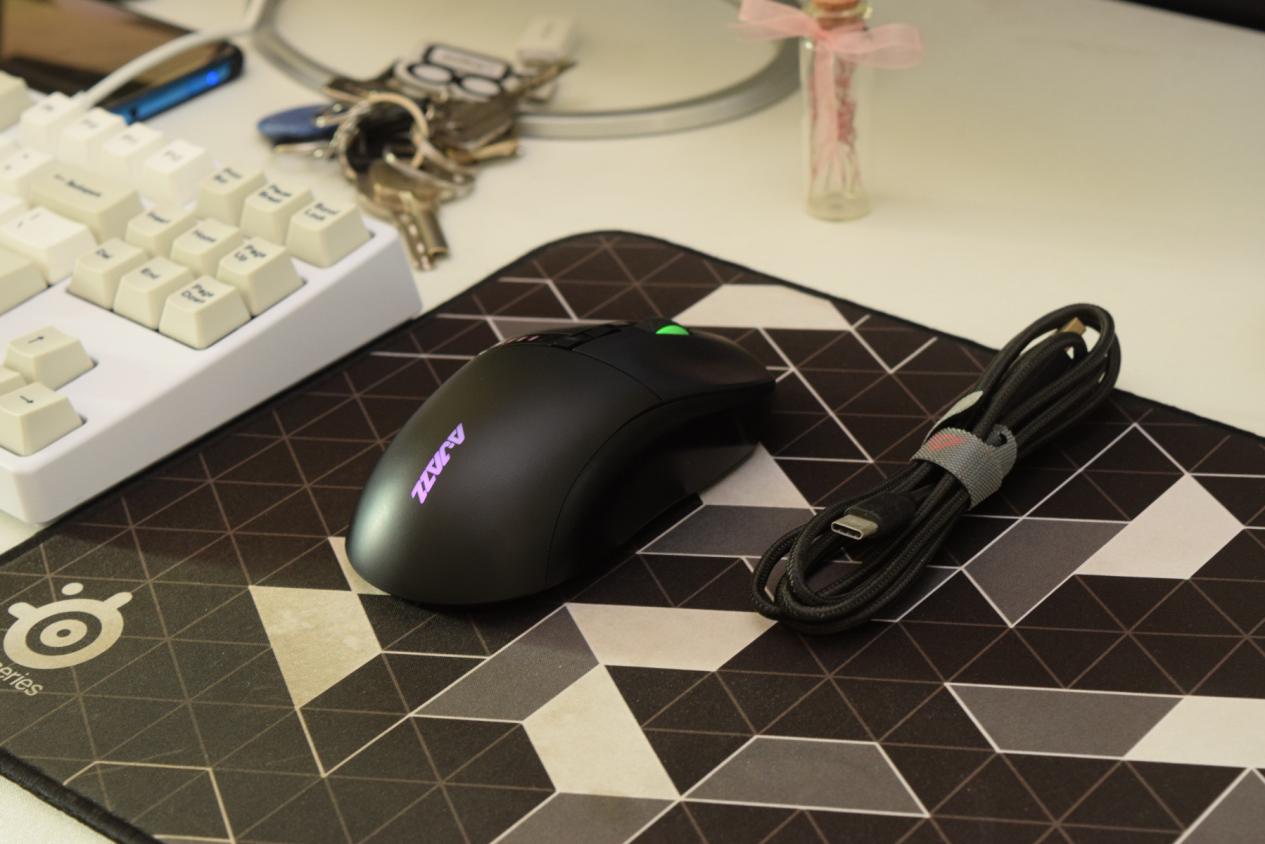 入门级无线游戏鼠标推荐哪款,既能有线又能无线电竞鼠标推荐