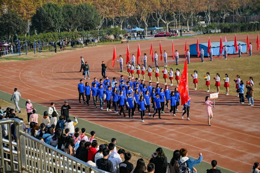 男子团体女子团体比赛,田径比赛中荣获佳绩