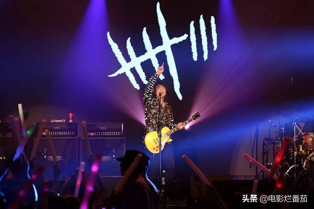 伍佰走向人生巅峰,伍佰封神之作震撼现场