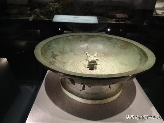 温岭国宝青铜蟠龙盘,温岭博物馆青铜器