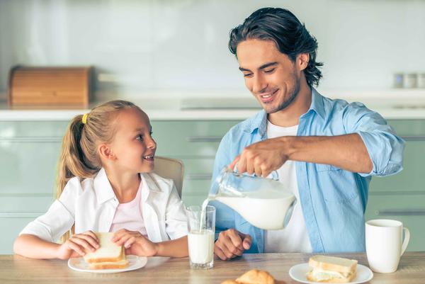 运动大量出汗后饮食清淡点好吗,运动大量出汗后需要补充盐分