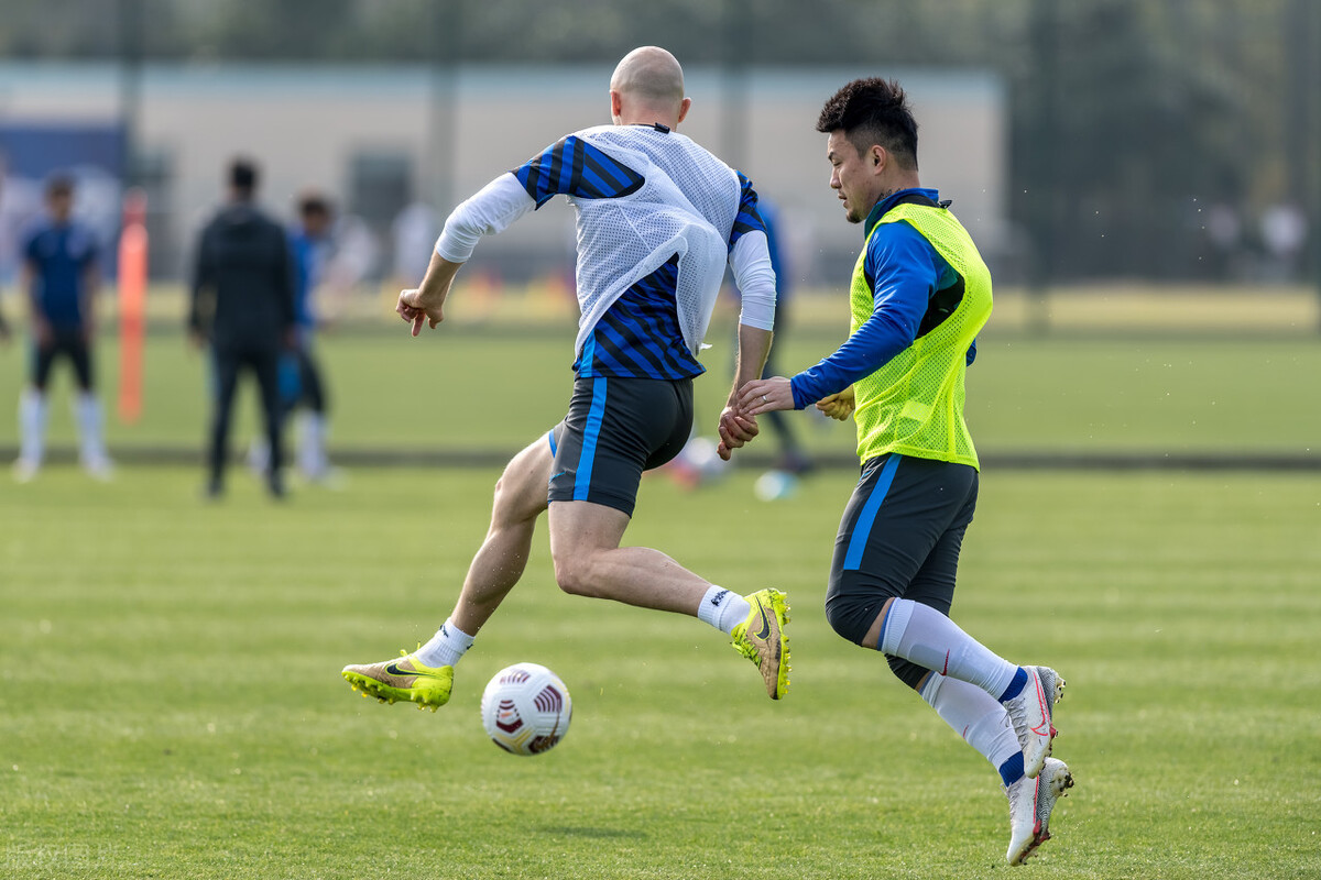 吐槽大会中国足球赛,中国篮球足球吐槽大会