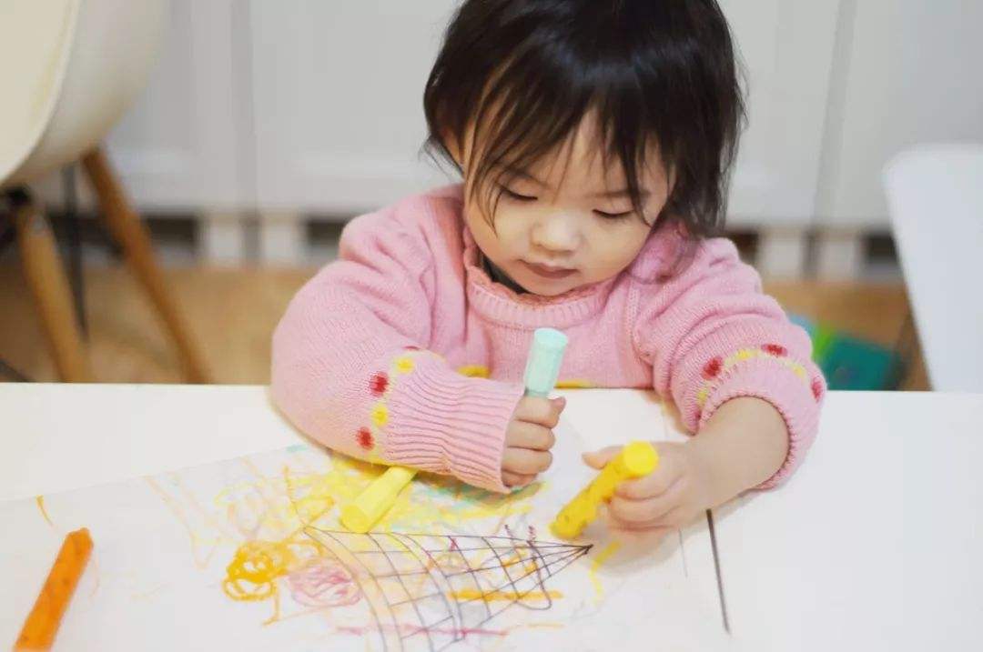 如何改变孩子的刻板行为,孩子有刻板印象怎么办