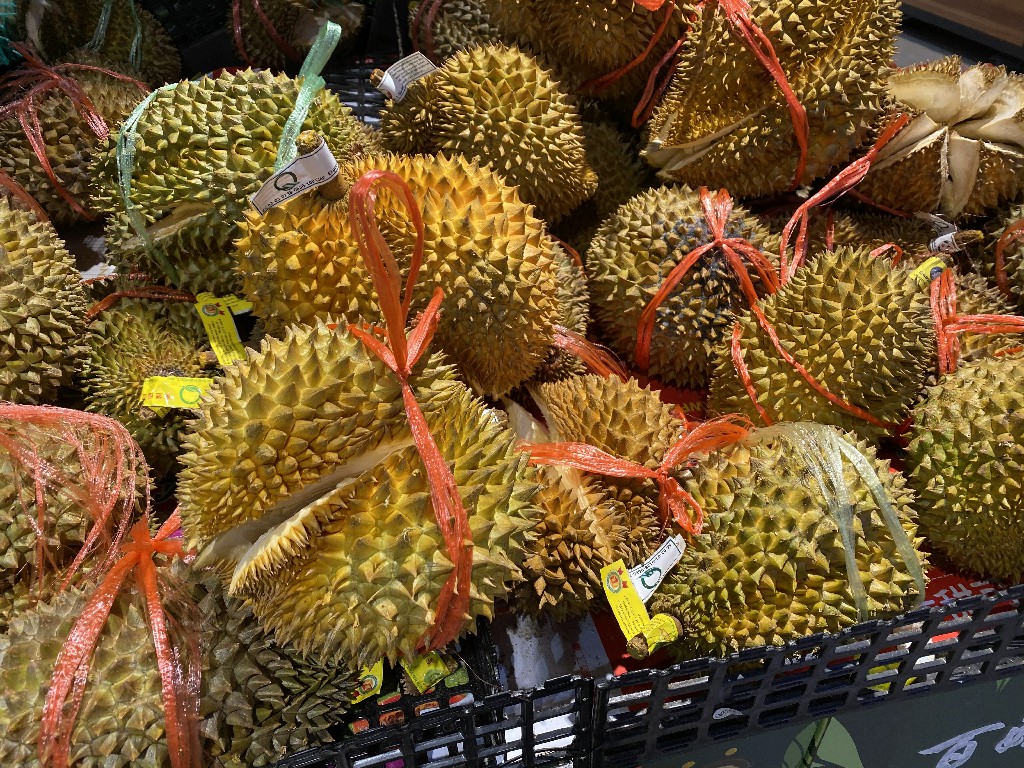 榴莲如何挑选轻微裂开,榴莲裂开了但是肉脆怎么办