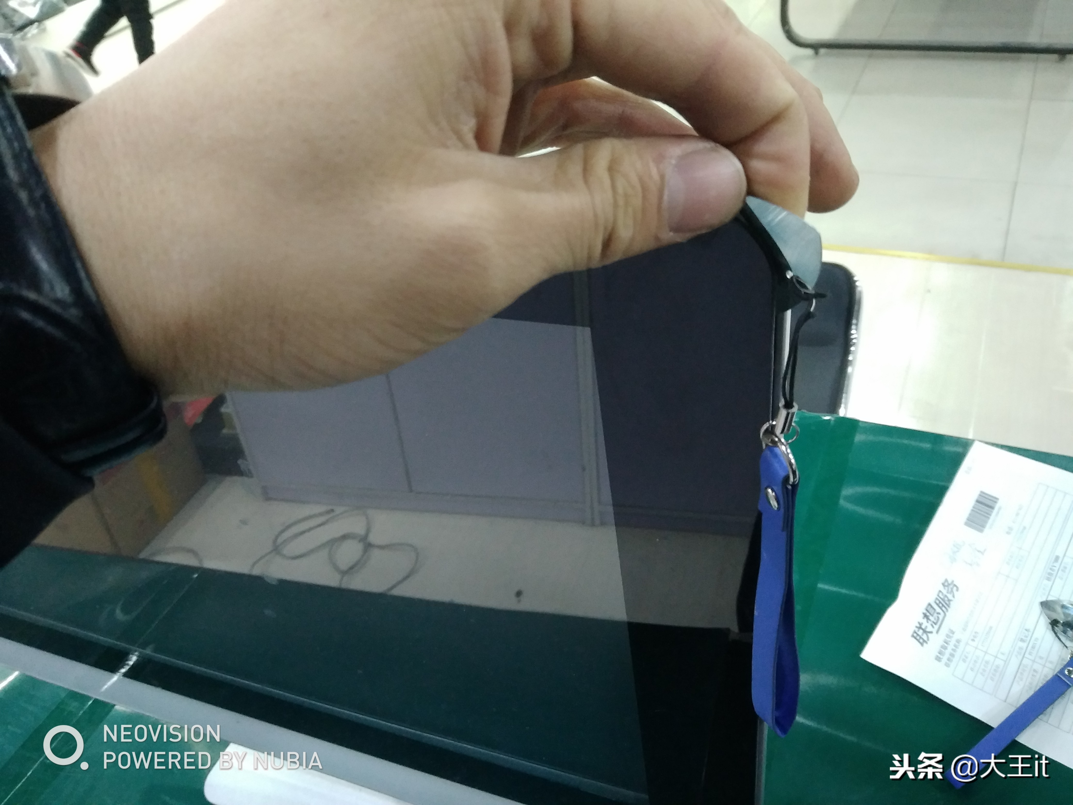 网上899买的苹果电脑被骗,鲁大师跑居然9W多分,全是山寨配件