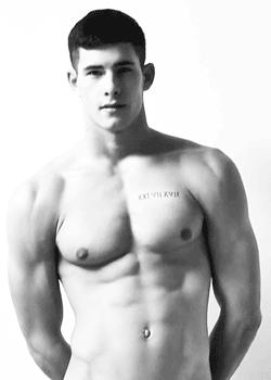 健完身第2天手酸抬不起来,健完身第二天胳膊抬不起来了