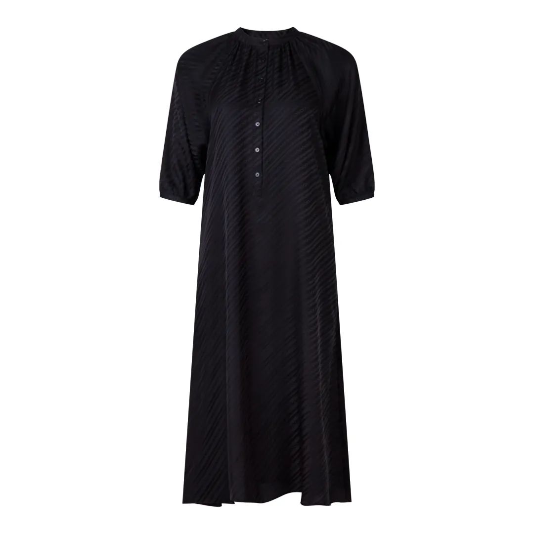 C4N|FLOWER|恣意绽放的秋冬穿衣灵感