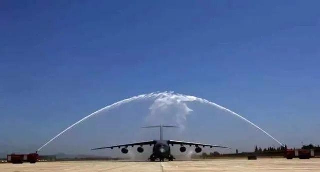 祖国带我回家作文,祖国带乌克兰华人回家视频