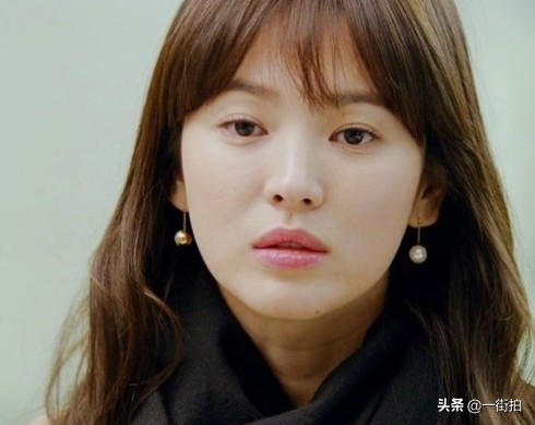 不对称性的珍珠耳环,宋慧乔同款双珠珍珠耳环