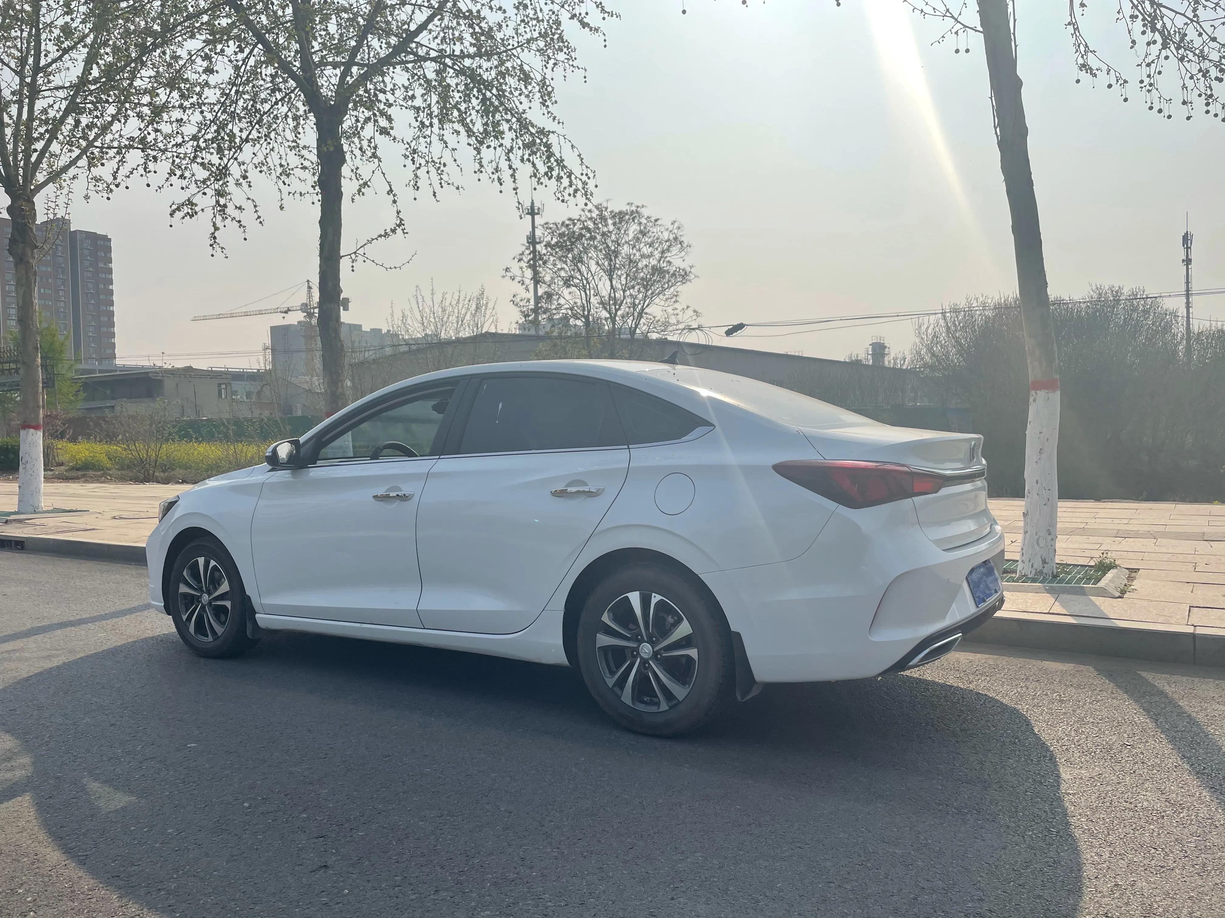 逸动plus2020款6at,逸动plus爱信6at