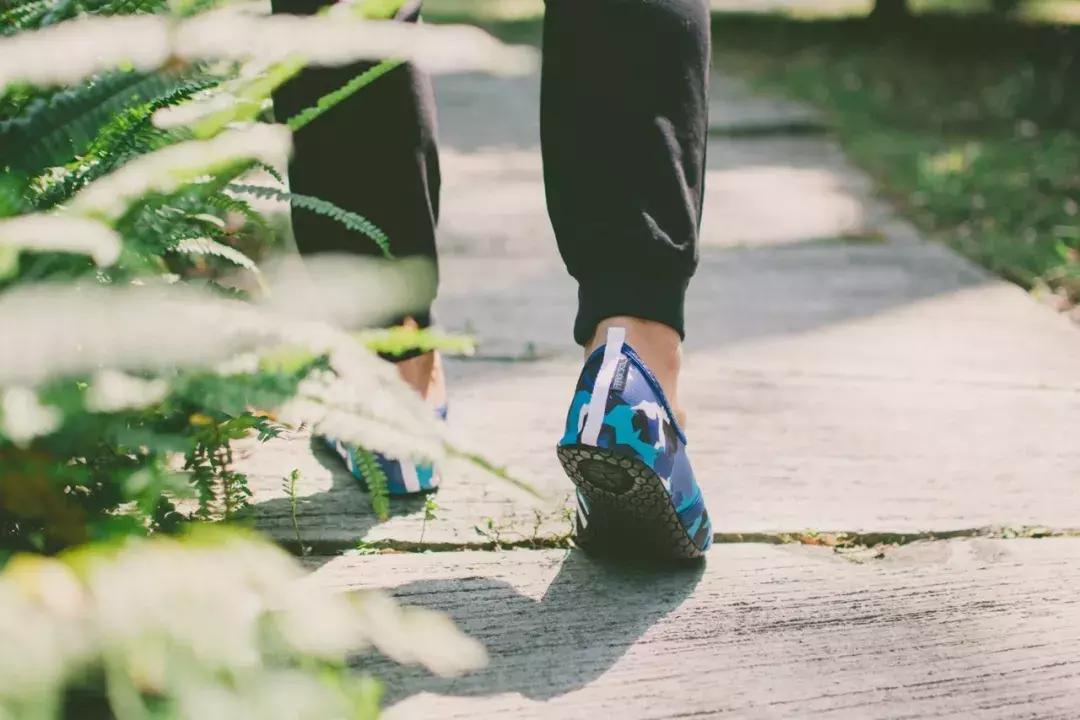 ins娼瀛愰瀷,ins鏃跺皻绌胯