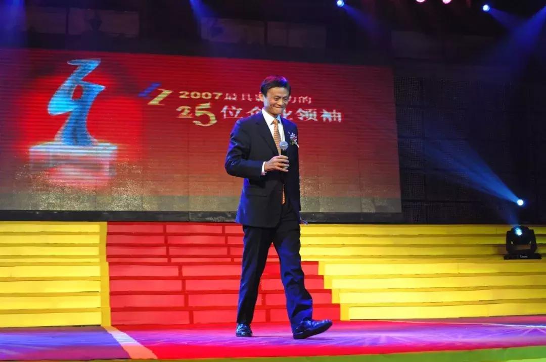 写完马云、张勇、井贤栋……的故事，我们发现了一个阿里20年的秘密