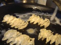 早餐界的“扛把子”，宁可扶墙走也不能错过的一家锅贴店