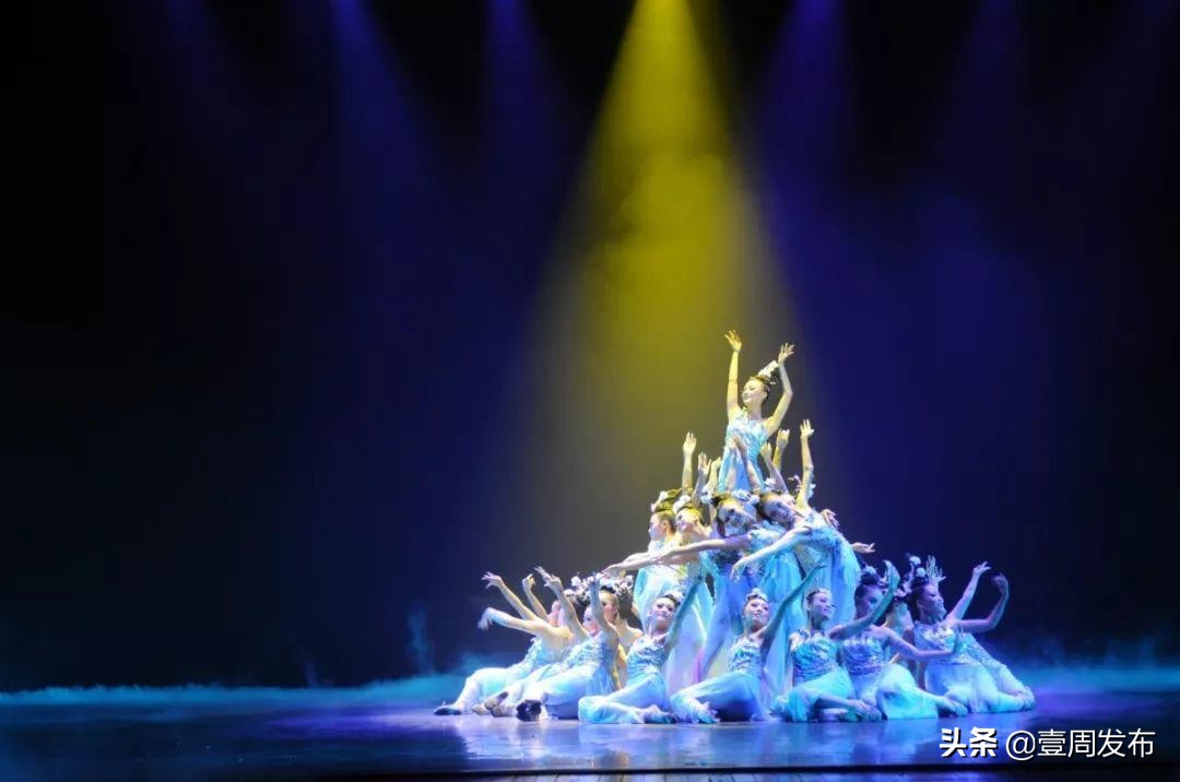 勤学精业修身立业前进中的浙江省苍南县职业中专学校