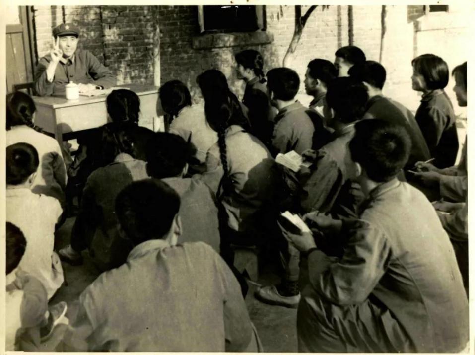 65式军装军训老照片,三十年前新兵军训老照片