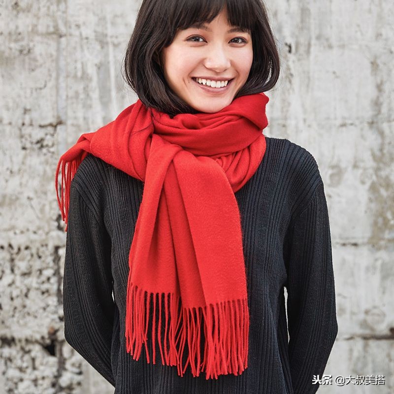 穿大衣冬季长款围巾系法大全,冬季配羊毛大衣围巾系法大全
