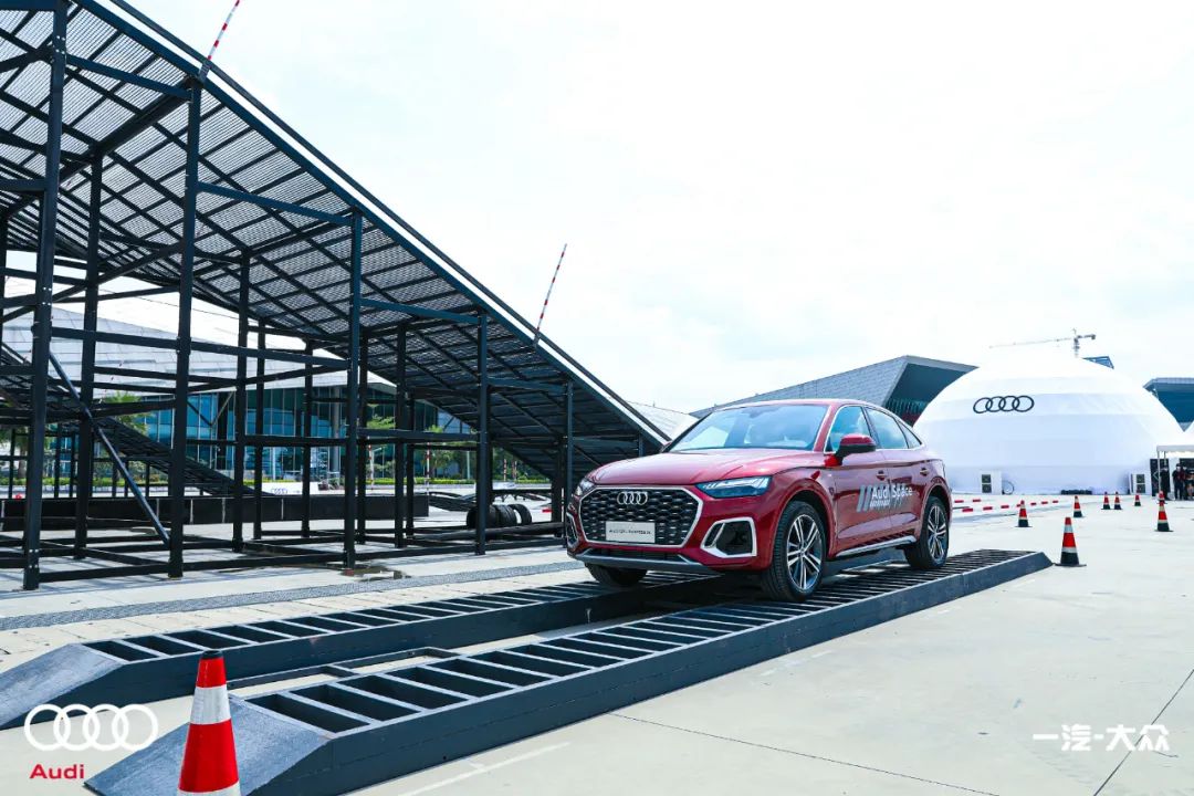 最新款奥迪rs5赛道试驾,奥迪rs5双门版赛道测试