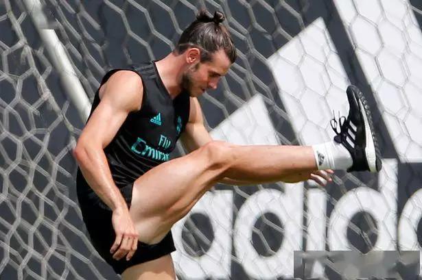 大腿极其强壮的十大足球运动员,足球运动员强壮大腿