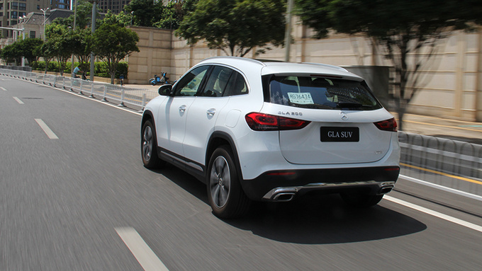 奔驰gla200百公里加速,奔驰gla200排量多大