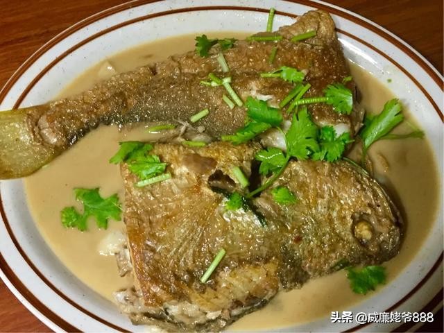 大厨教你炖黄花鱼,香嫩入味还不腥的炖鱼