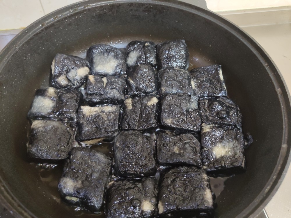 臭豆腐酱料正宗配方,臭豆腐摆摊卖的酱汁制作方法